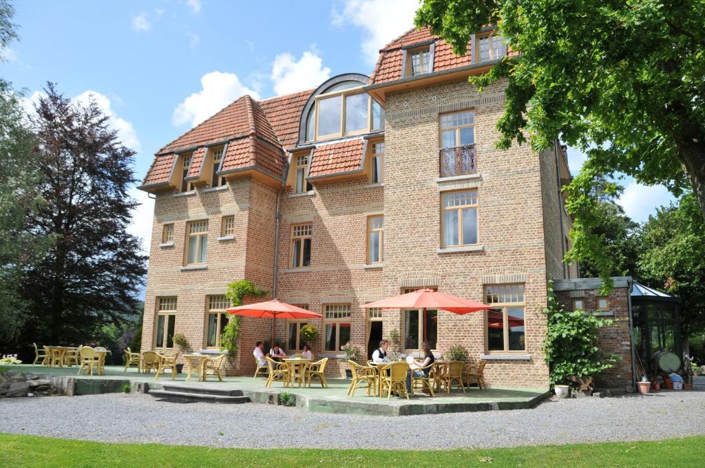 Les Tilleuls Hotel Jupille Екстериор снимка