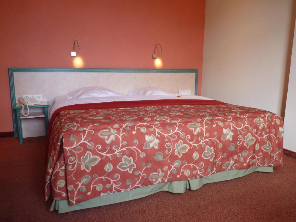 Les Tilleuls Hotel Jupille Екстериор снимка