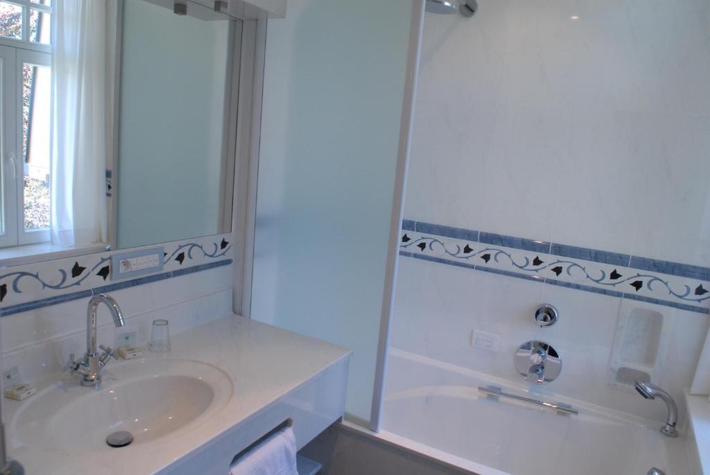 Les Tilleuls Hotel Jupille Екстериор снимка