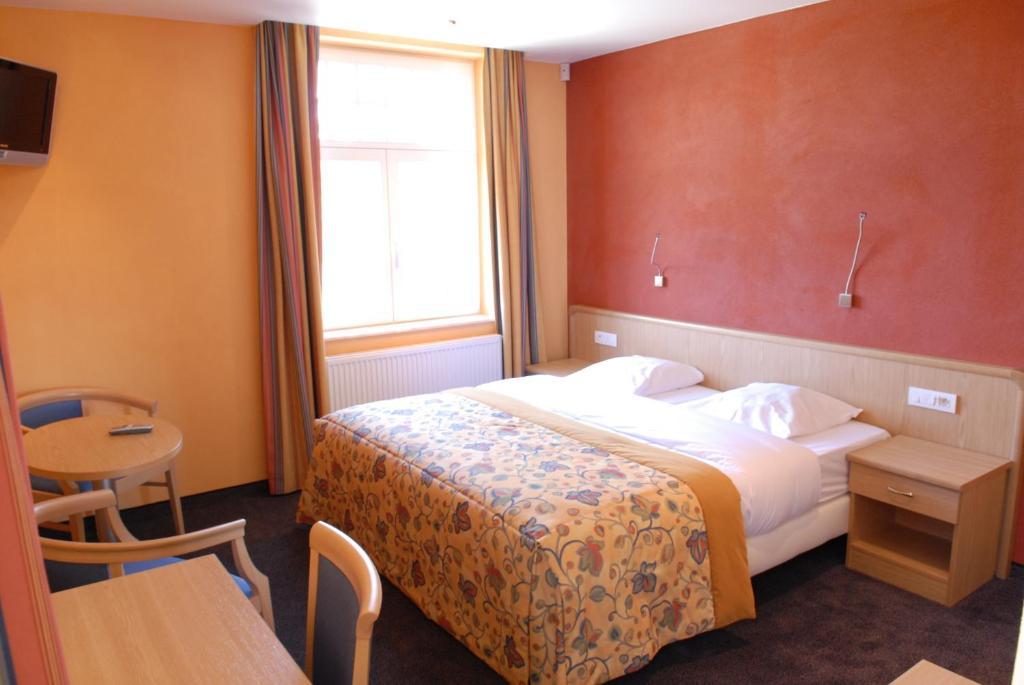 Les Tilleuls Hotel Jupille Екстериор снимка