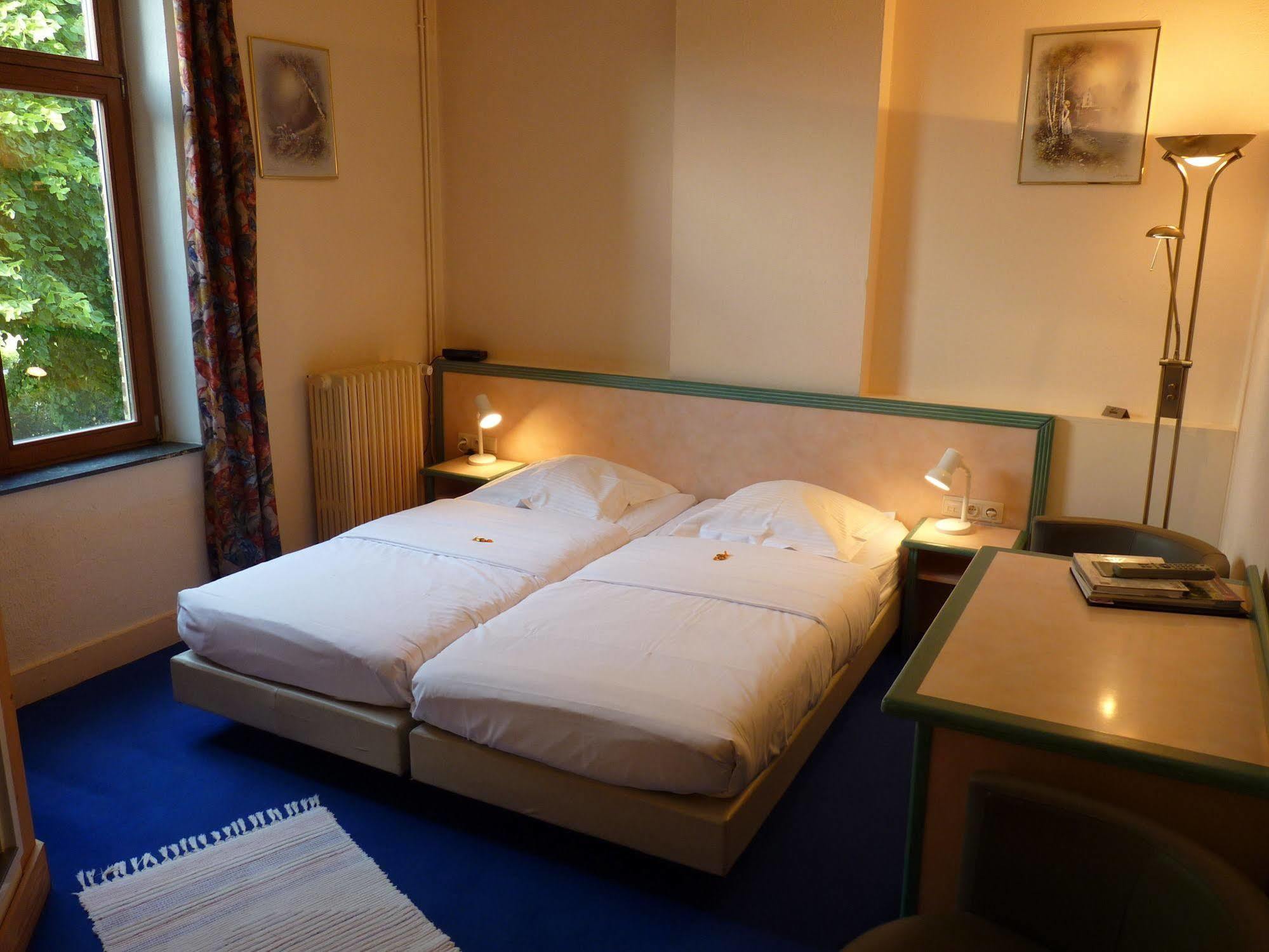 Les Tilleuls Hotel Jupille Екстериор снимка