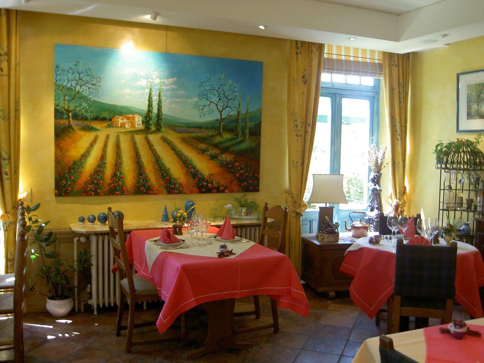 Les Tilleuls Hotel Jupille Екстериор снимка