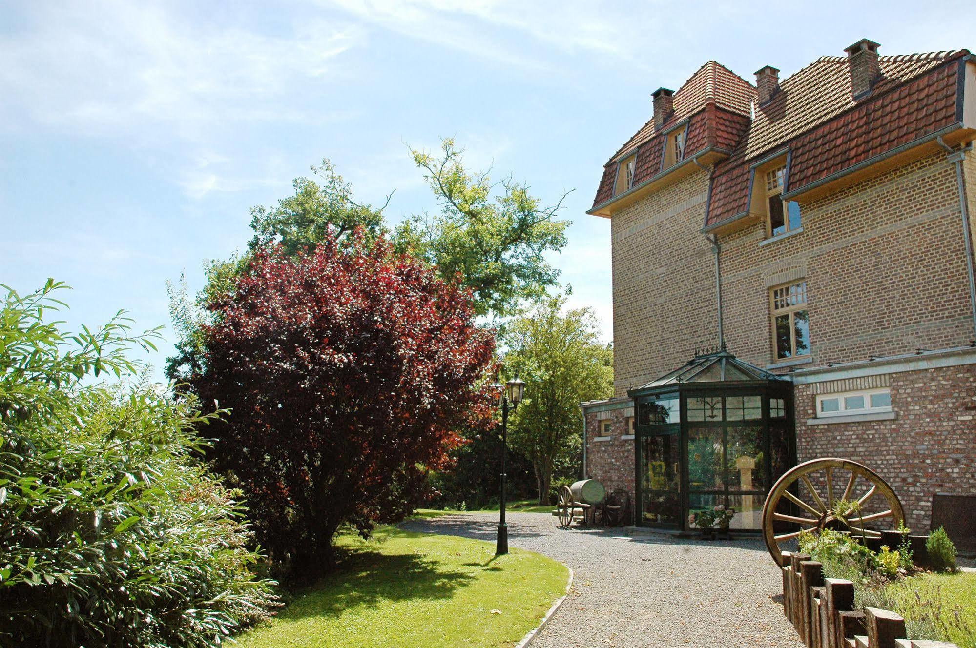 Les Tilleuls Hotel Jupille Екстериор снимка